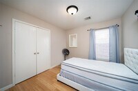 4211 Wayside Stream Ln photo'