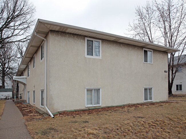 1749 Thomas Ave in St. Paul, MN - Building Photo - Building Photo