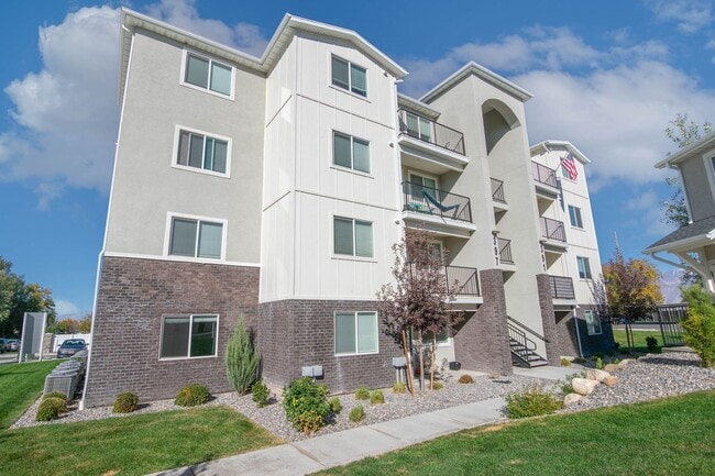 property at 362 W 650 N