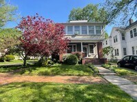 1631 W Callender Ave