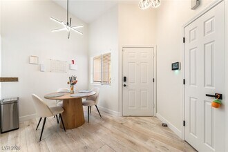 3320 S Fort Apache Rd in Las Vegas, NV - Building Photo - Building Photo