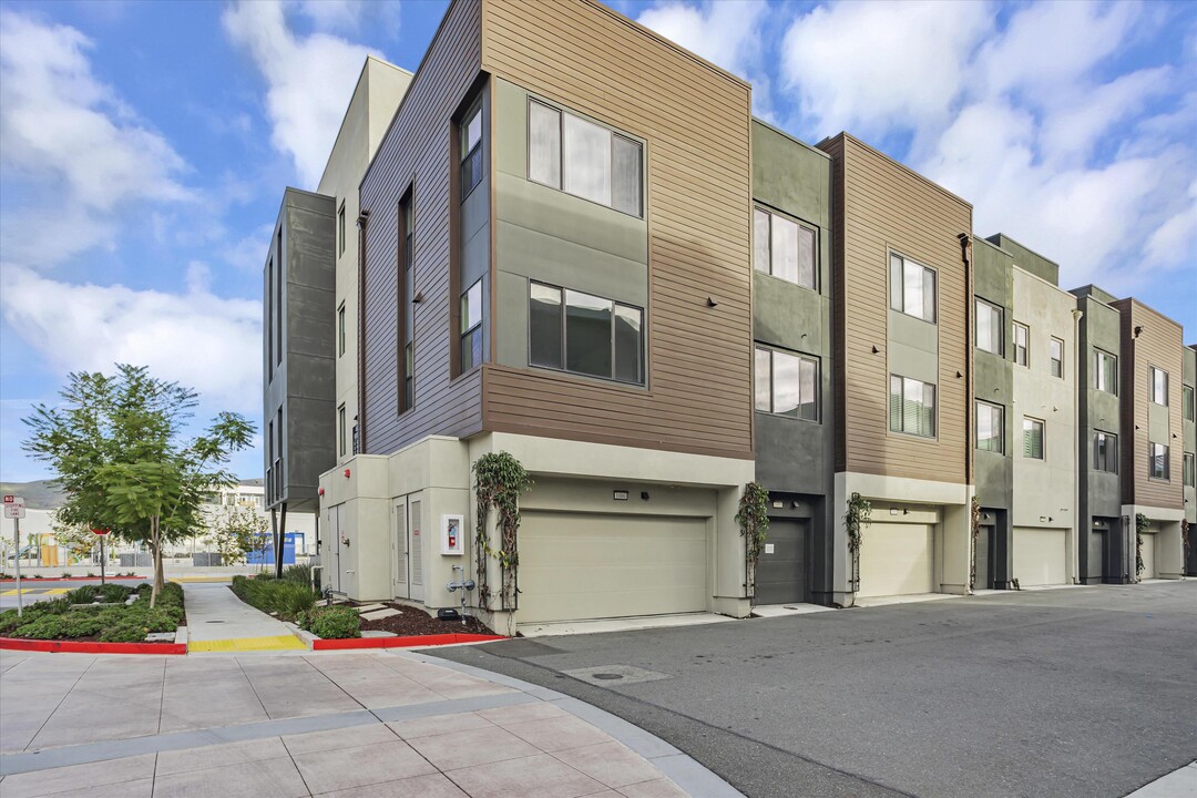 45029 Insight St, Unit 1000 in Fremont, CA - Foto de edificio