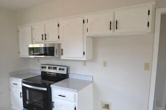 10087 Hyman Dr in Olive Branch, MS - Building Photo - Building Photo