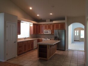 123 Mandalay Ct in Chico, CA - Building Photo - Building Photo