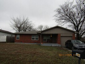 2140 NW Carroll Ave in Lawton, OK - Building Photo