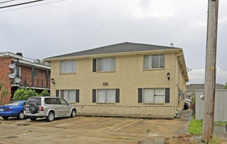 625 Papworth Ave Apartments