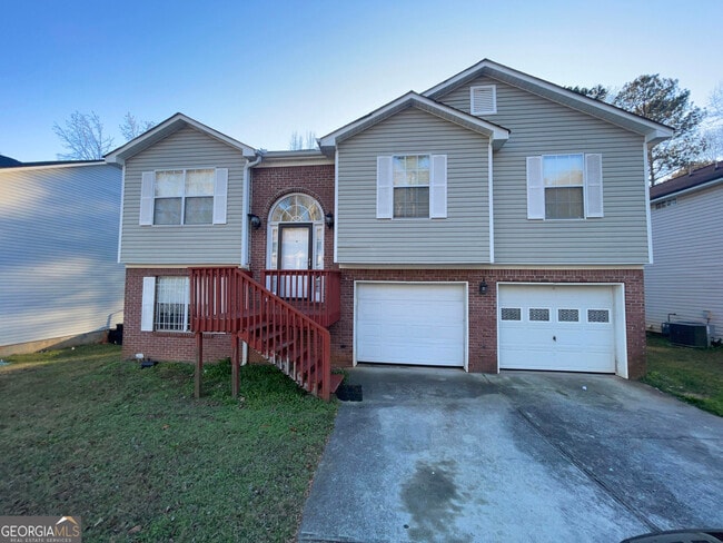 property at 5741 Wellborn Oaks Ct