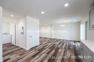 2637 W Marina Dr-Unit -5 in Moses Lake, WA - Building Photo - Building Photo