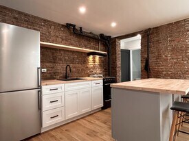 56 Herbert St in Brooklyn, NY - Building Photo