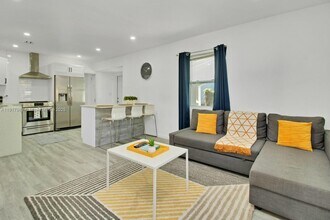 2604 Fletcher Ct in Hollywood, FL - Building Photo - Building Photo