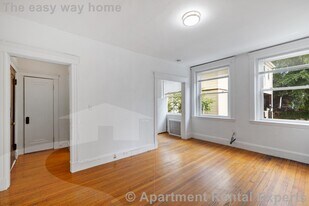 170 Maple St in Malden, MA - Building Photo