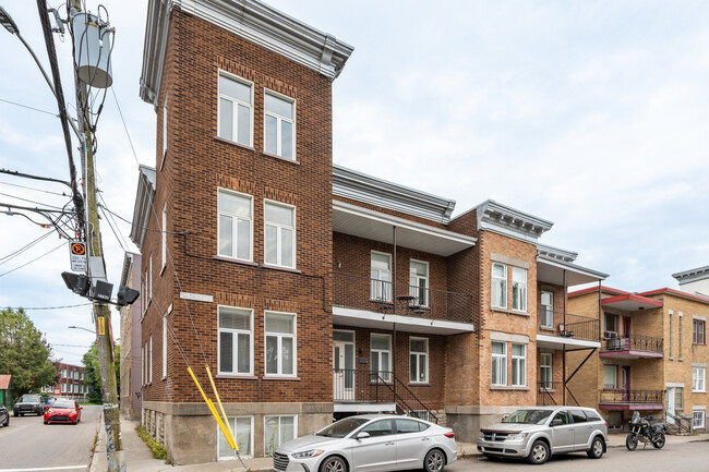 504 De Montmartre Rue in Québec, QC - Building Photo - Building Photo