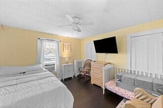 8 Central St, Unit Apt 2 in North Brookfield, MA - Building Photo - Building Photo