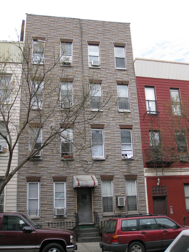 193 Green St in Brooklyn, NY - Building Photo - Building Photo