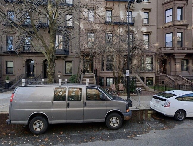 102 Beacon St, Unit 2 in Boston, MA - Building Photo - Building Photo