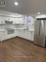 107 Harvest Hills Blvd in East Gwillimbury, ON - Building Photo