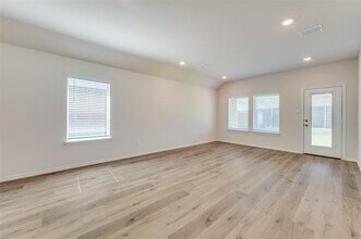 563 Minnie Ln in Pilot Point, TX - Building Photo - Building Photo