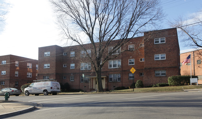 Riggs Plaza Apartments in Washington, DC - Building Photo - Building Photo