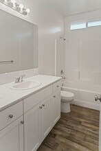 1404 Berkshire Rd in Bakersfield, CA - Building Photo - Building Photo
