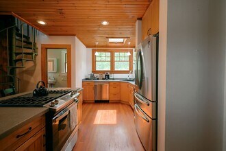 64 Riverview Rd in Gloucester, MA - Building Photo - Building Photo