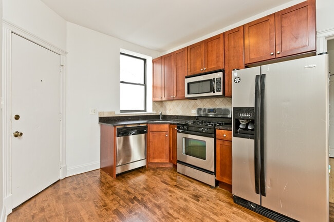 1014 W Roscoe St in Chicago, IL - Building Photo - Building Photo