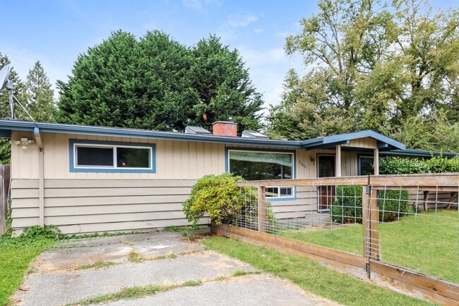 property at 28821 18th Ave S