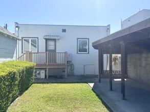 679 St Mary Ave in San Leandro, CA - Foto de edificio - Building Photo