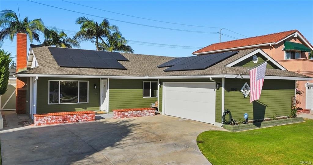 17841 Altamirano Ln in Huntington Beach, CA - Building Photo