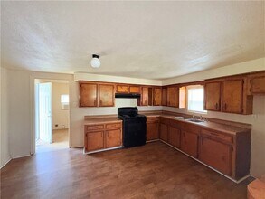 131 Algodon St in Taft, TX - Building Photo - Building Photo
