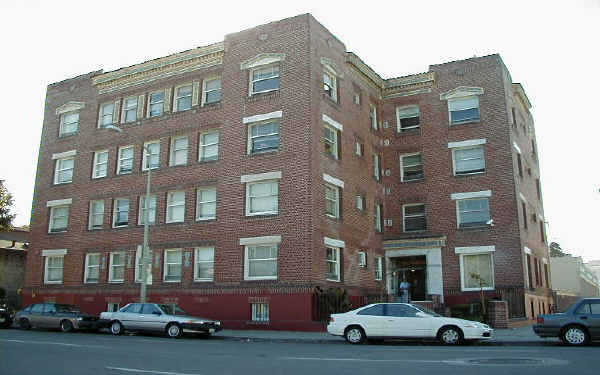 1029 Oak St in Oakland, CA - Building Photo - Building Photo