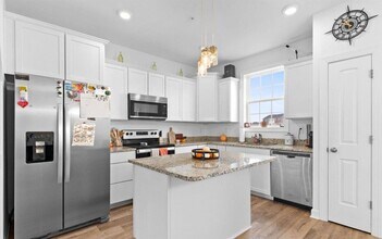 234 Hudson Blvd in Red Lion, PA - Building Photo - Building Photo