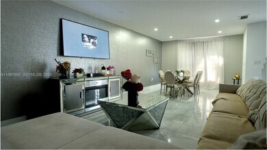 18499 NW 52nd Path in Miami Gardens, FL - Building Photo - Building Photo