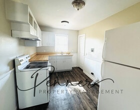 312 NW 22nd St Terrace in Blue Springs, MO - Foto de edificio - Building Photo