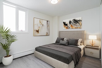 Deville Apartments in Edmonton, AB - Building Photo - Building Photo