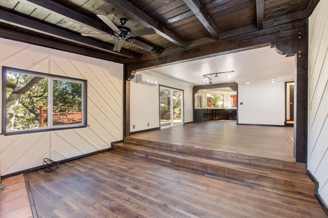 7846 Lilac Ln in Simi Valley, CA - Building Photo - Building Photo
