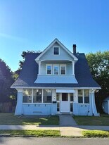 54 Maple Ave in Derby, CT - Building Photo