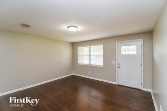 3013 Skipper Ln in Jacksonville, FL - Building Photo - Building Photo