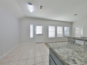 255 Rolling Brook Dr in Dickinson, TX - Building Photo - Building Photo