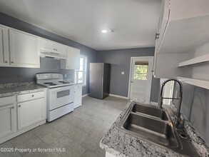 125 N River St in Olyphant, PA - Foto de edificio - Building Photo