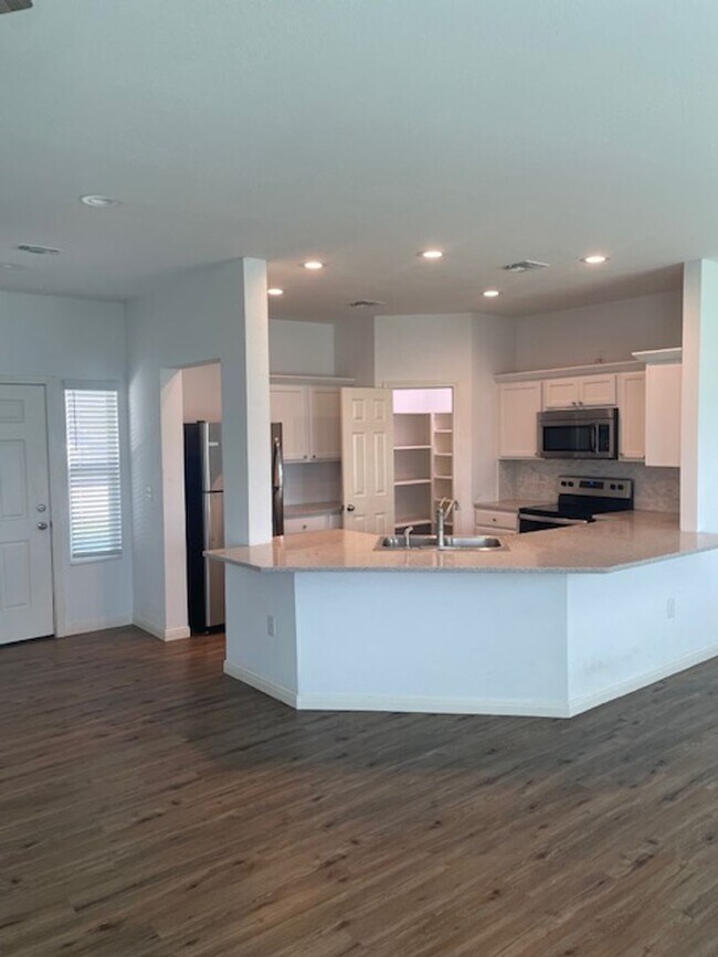 650 Ranch Rd in Yoakum, TX - Building Photo - Building Photo