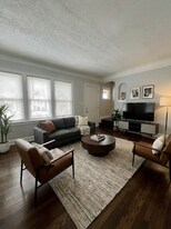 177 W Rundell St in Pontiac, MI - Building Photo