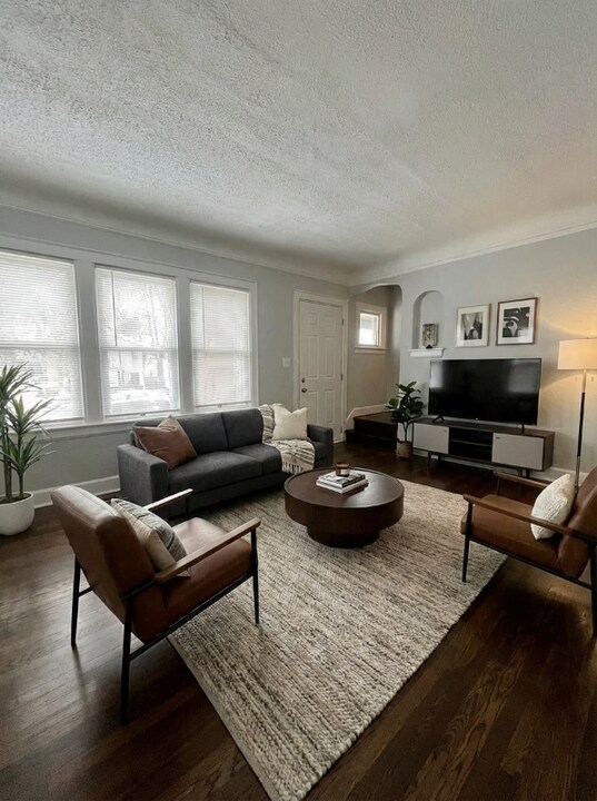 177 W Rundell St in Pontiac, MI - Building Photo