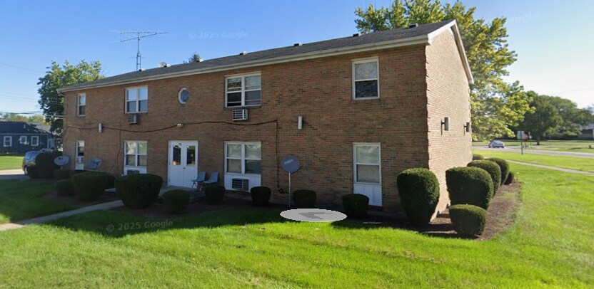 545 S West St in Versailles, OH - Building Photo