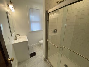 301 E 19th Ave in Columbus, OH - Foto de edificio - Building Photo