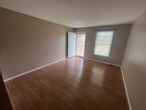 425 Station Crossing in Waterloo, IL - Building Photo - Building Photo