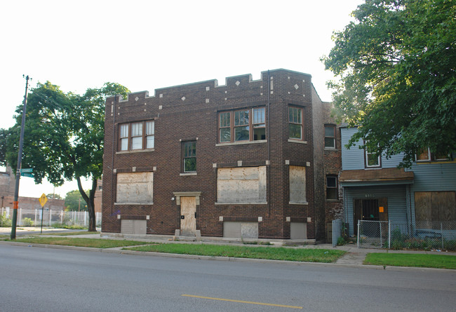 8001 S Exchange Ave in Chicago, IL - Foto de edificio - Building Photo