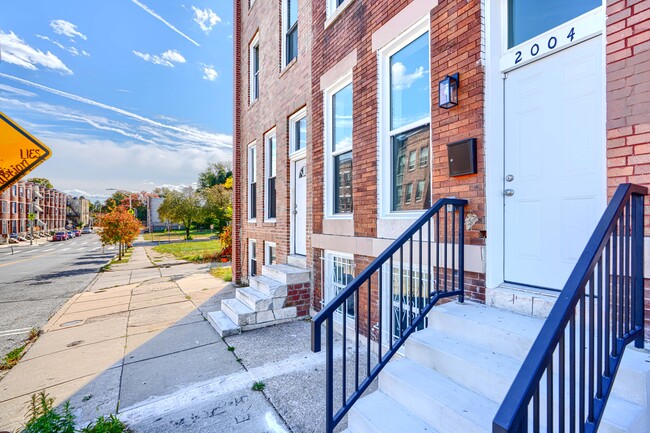 2004 Homewood Ave in Baltimore, MD - Building Photo - Building Photo