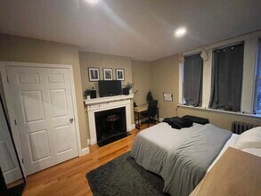 76 Egmont St, Unit 5 in Brookline, MA - Building Photo - Building Photo