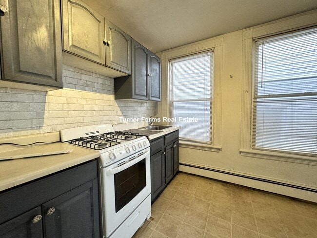 8 Parker Hill Ave, Unit 3