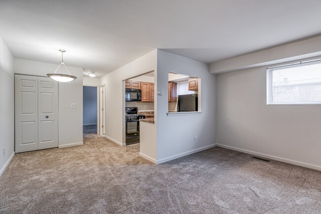 Crain Court in Glen Burnie, MD - Building Photo - Building Photo